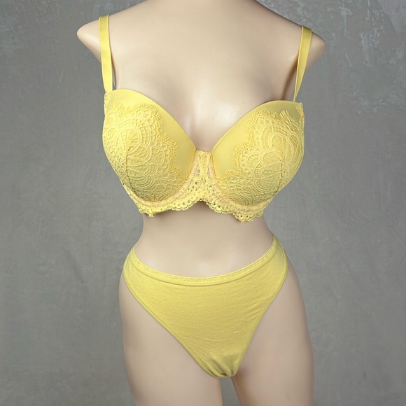 Victoria's Secret Lace Dream Angels Underwire Lined Demi 38D thong Large - Picture 1 of 10